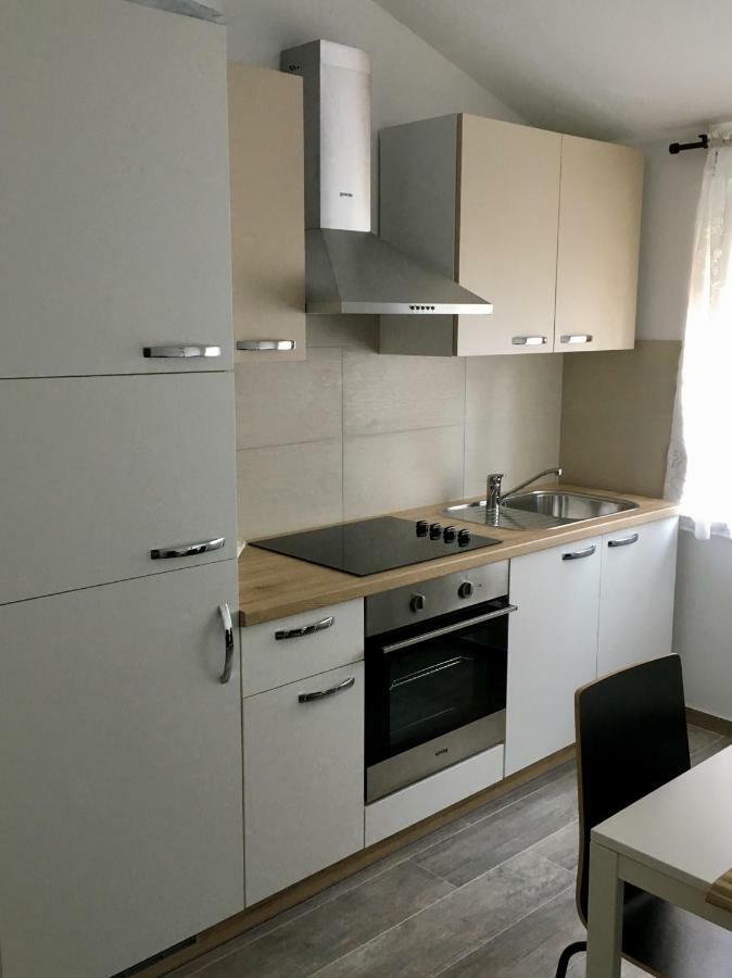 Fine & Shine Apartment Пула Екстериор снимка