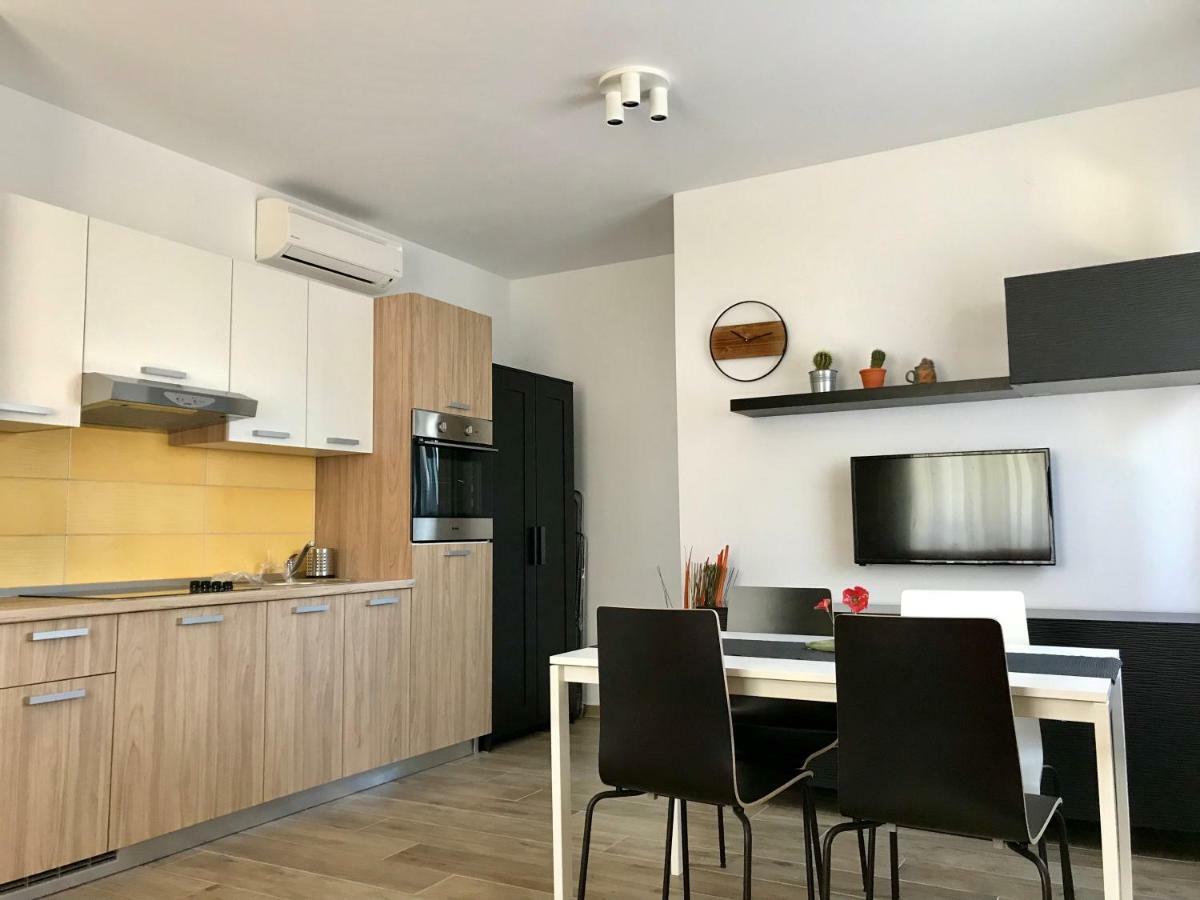 Fine & Shine Apartment Пула Екстериор снимка